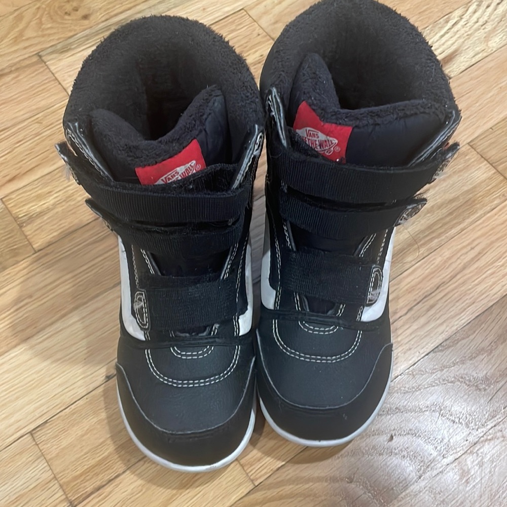 Kids vans snow boots